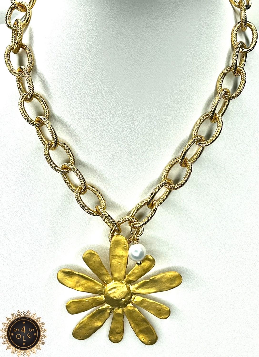 Big flowers 4 soles necklace