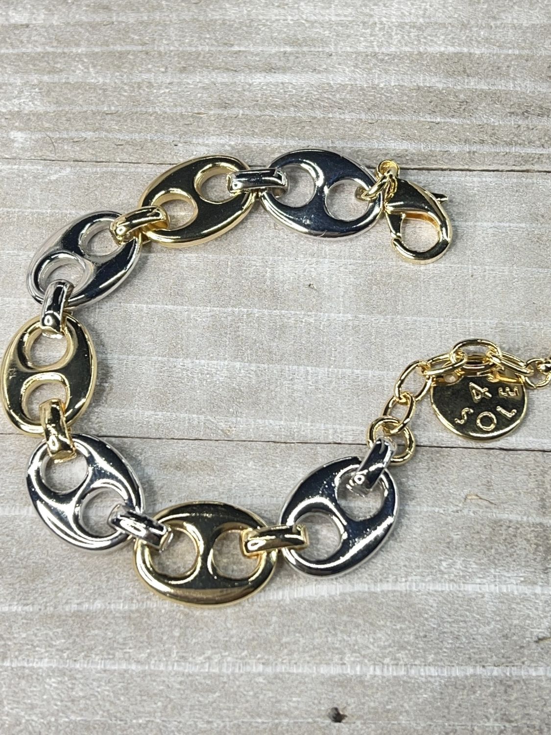 B10681 4soles brazalet