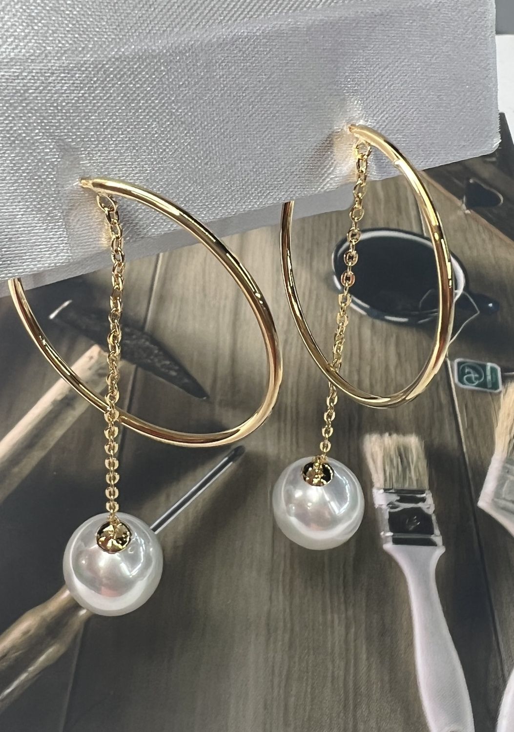 Circle pearl earrings