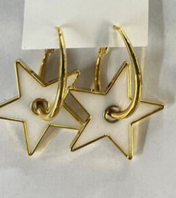 Star earrings gold pleated