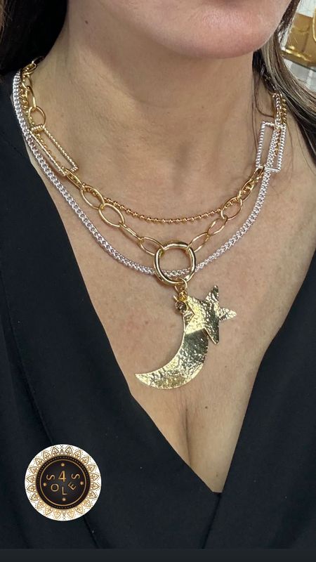 Moon &amp; Star 4 Soles neck