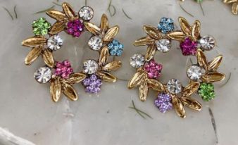 Crystals Flower earrings Amanda machado