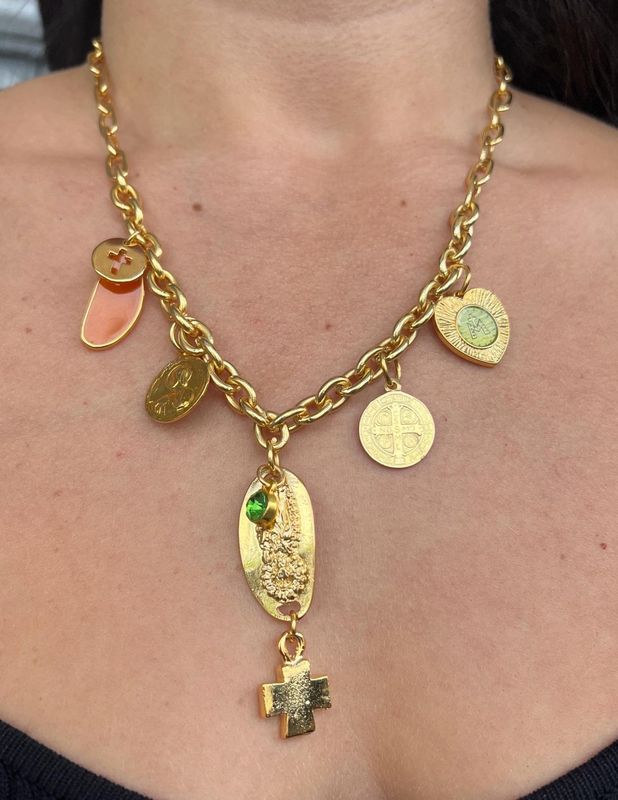 Cross Multi Charm Necklace 4 soles