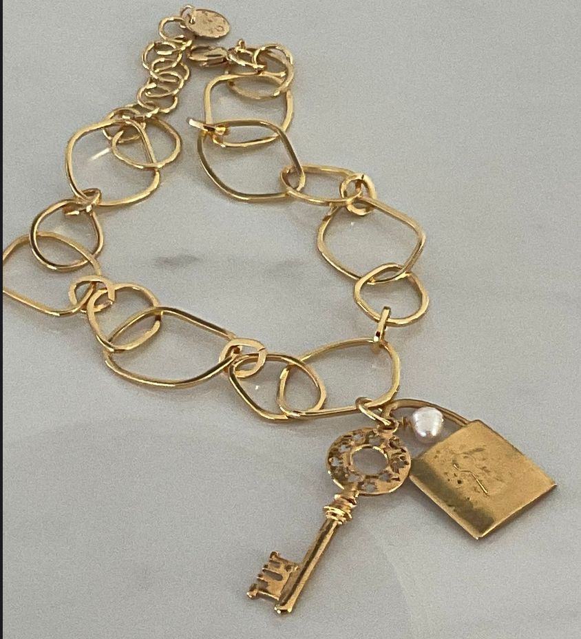 Big lock and Chain 4 Soles 24&quot; Necklace