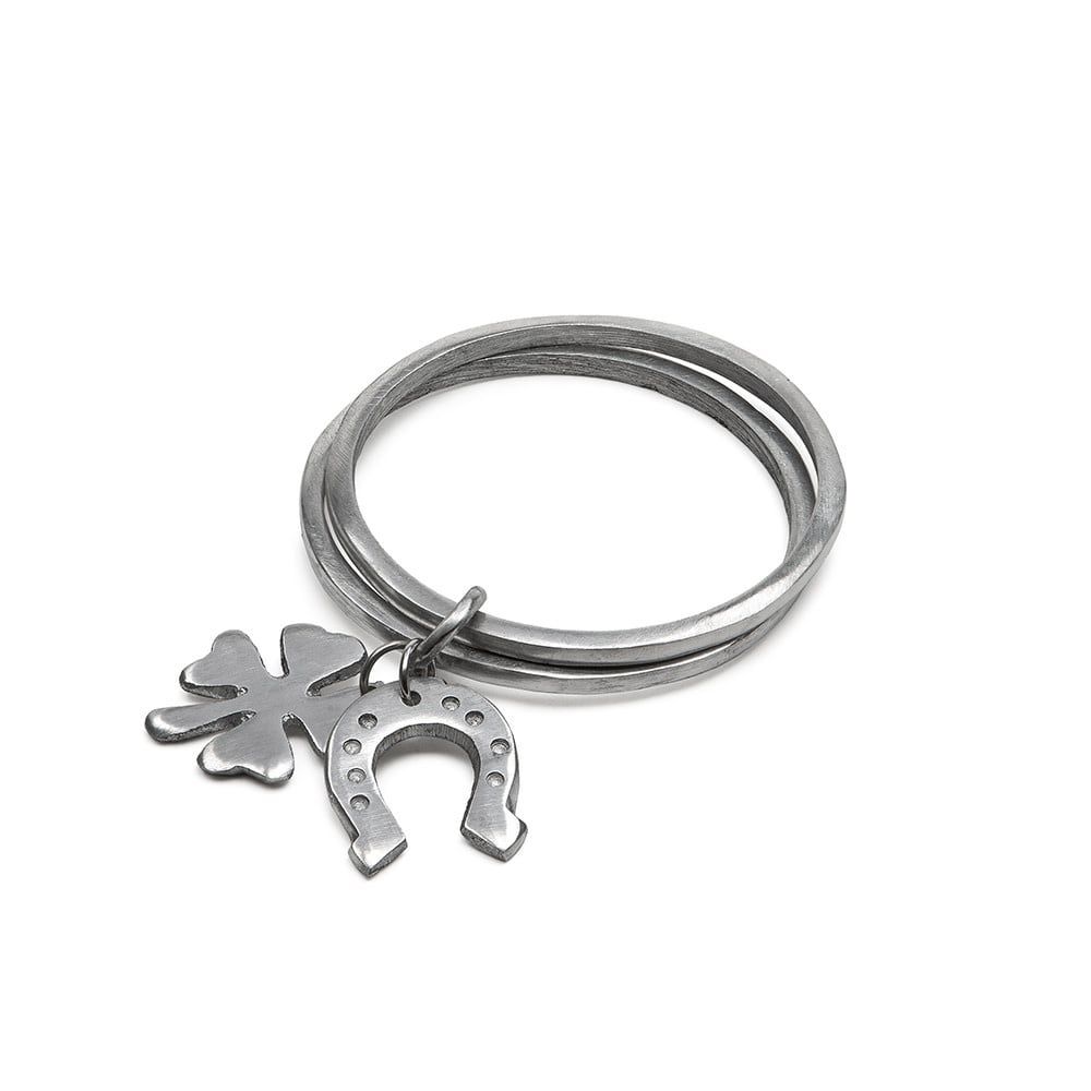 AL00185BRECELET RIGIDE RONDE S/2 QUADRIFOILLE/FER A CHEVA