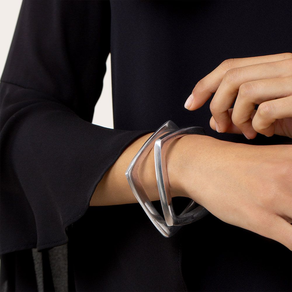 al00180BRACELET RIGIDE CARRET