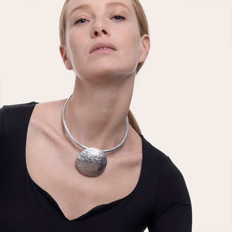 AL02226COLLIER RIGIDE PETIT RONDE BRUT