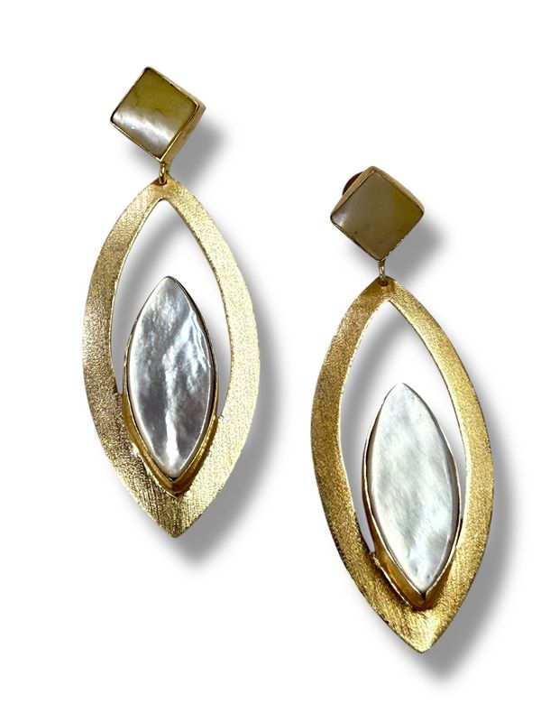 Mother pearl long earrings