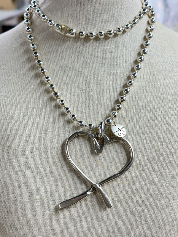 Heart beat long necklace by 4 soles