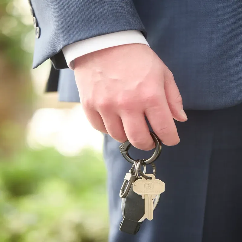 Men&#39;s Keychain - Sleek Matte Black O-Boy Keyring Black