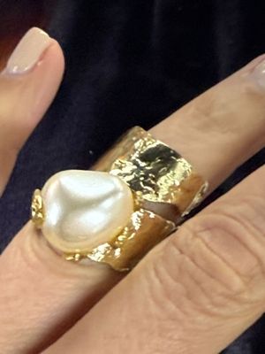 Baroque Pearl ring