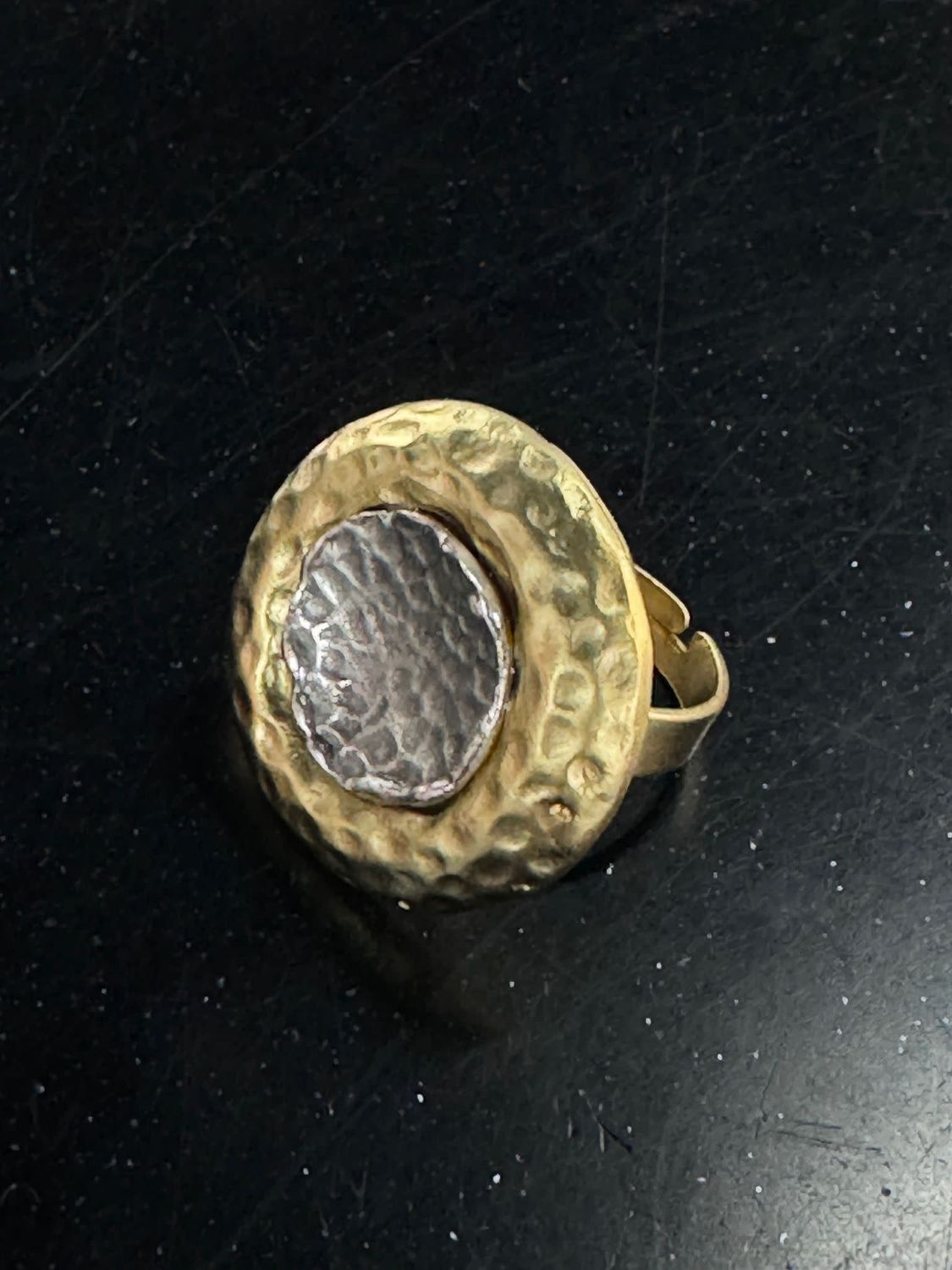 Gold/s adjustable ring