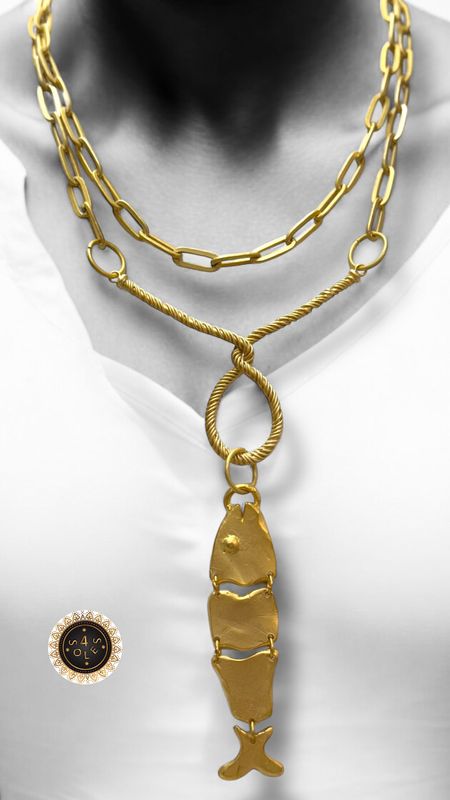 “Articulated Fish Necklace”