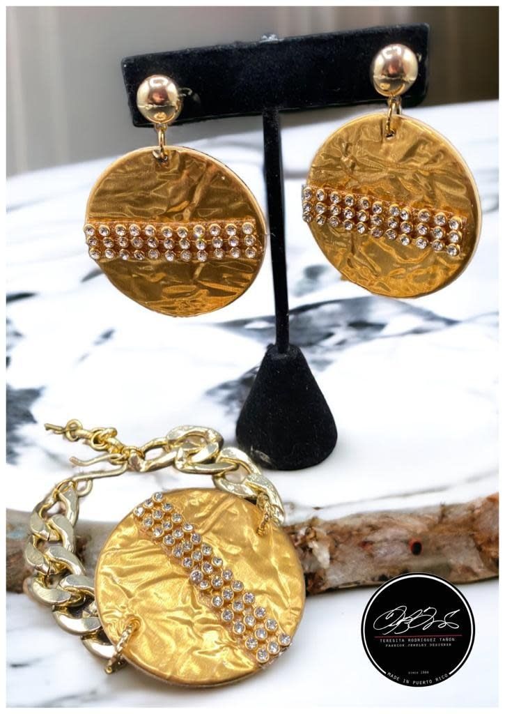 Golden set bracelet &amp; Earrings