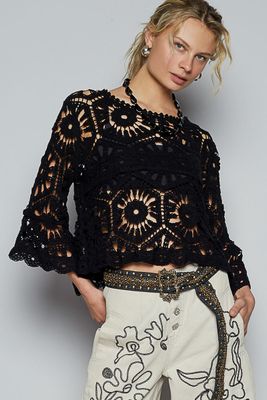 f 3/4 sleeve cropped fit top in croche black