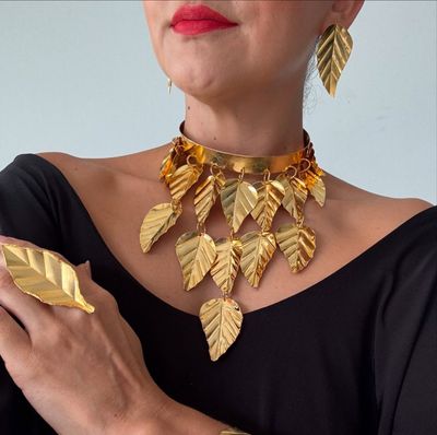 Gold Choker multi Leaves