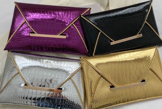 Clutch Envelope Metálico