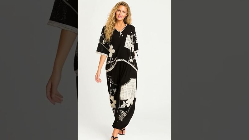  V-neck hoodie, relaxed fit top Lace pant set 