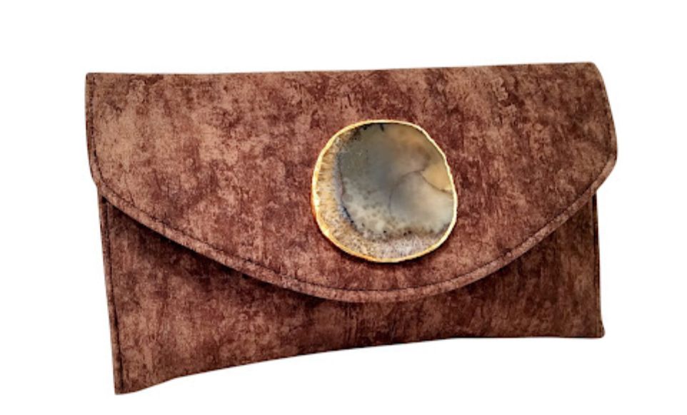 Velvet Quartz Clutch choco