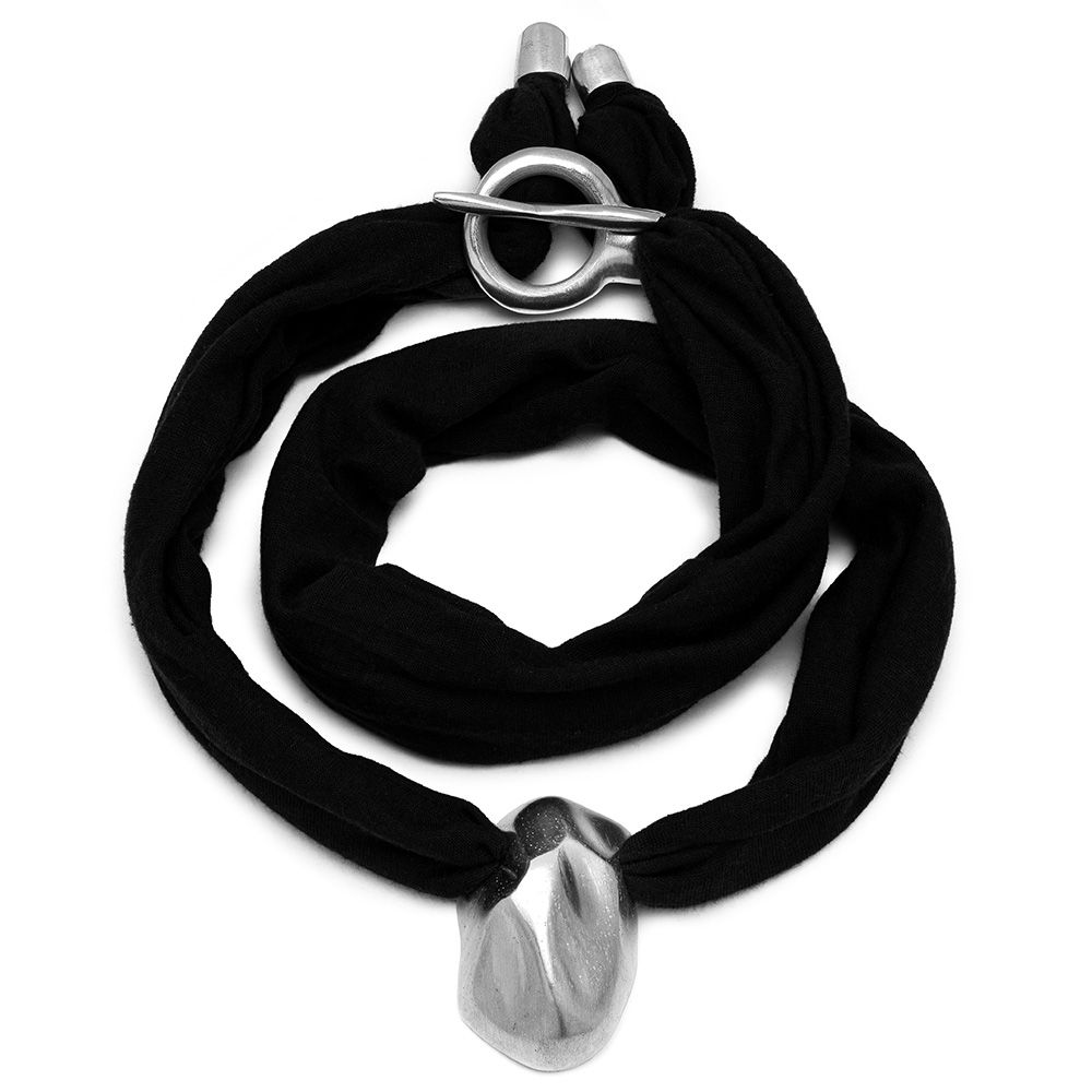 al10600 COLLIER ELEMENT SCULPTE NOIRE