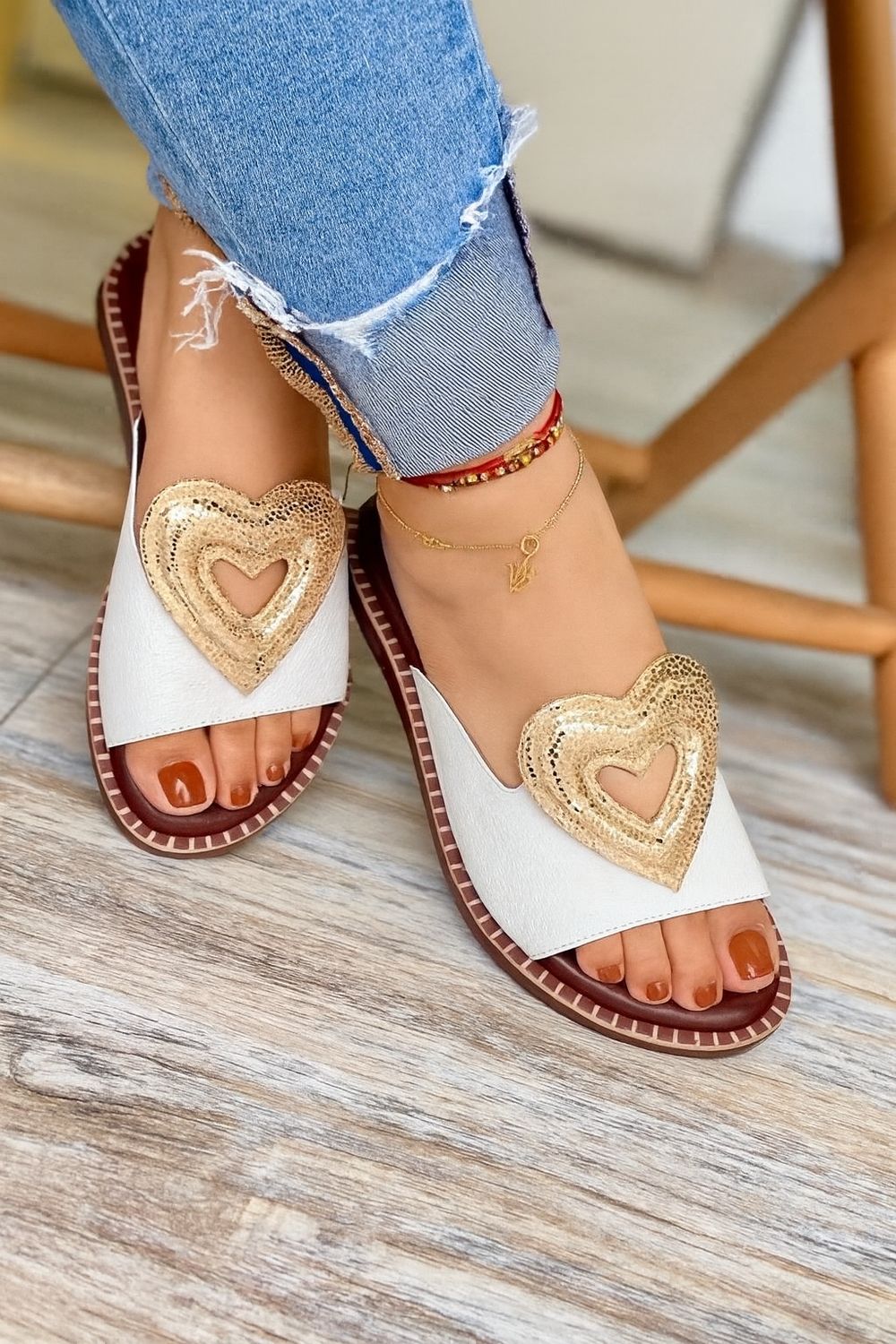 Golden Heart Leather Slide