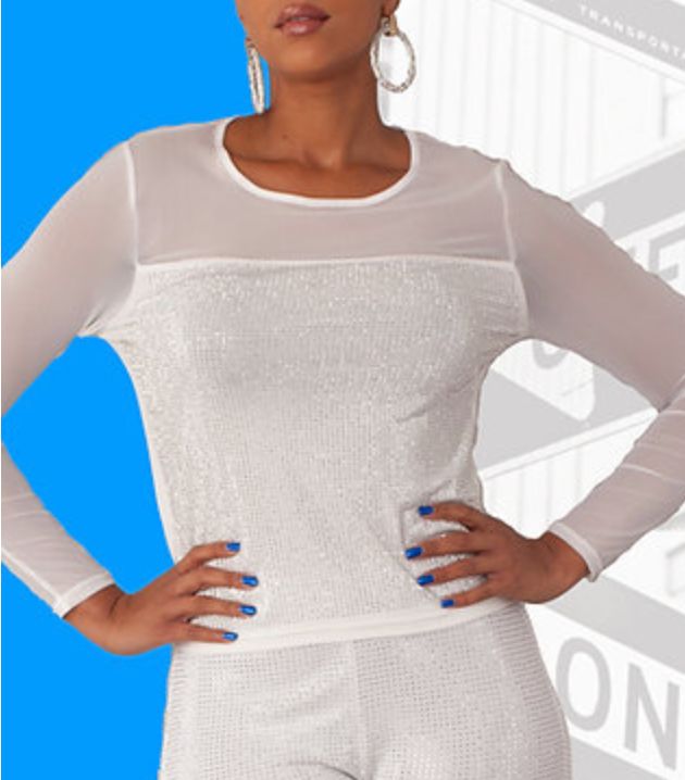 Long Sleeve knits top w/studs white