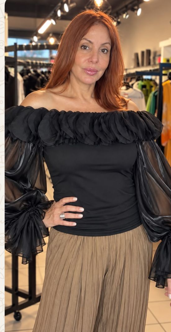 RUFFLE OFF-SHOULDER TOP