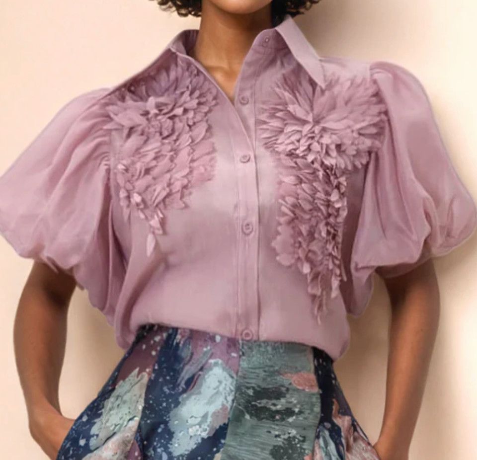 RUFFLE BUTTON DOWN TOP