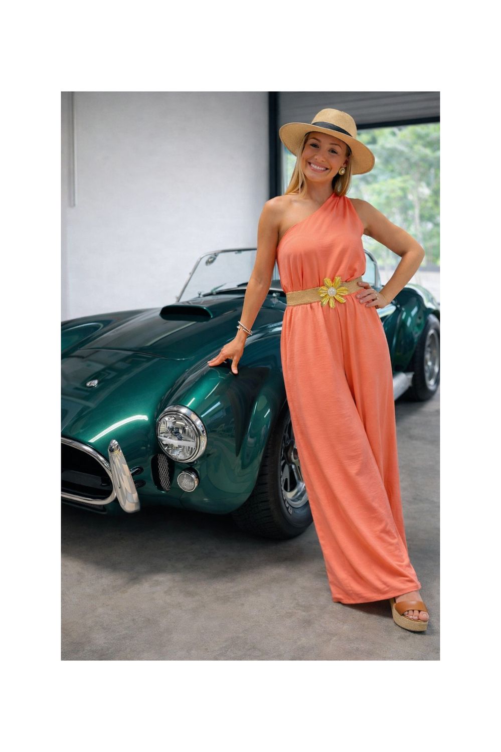 Knot one shoulder set