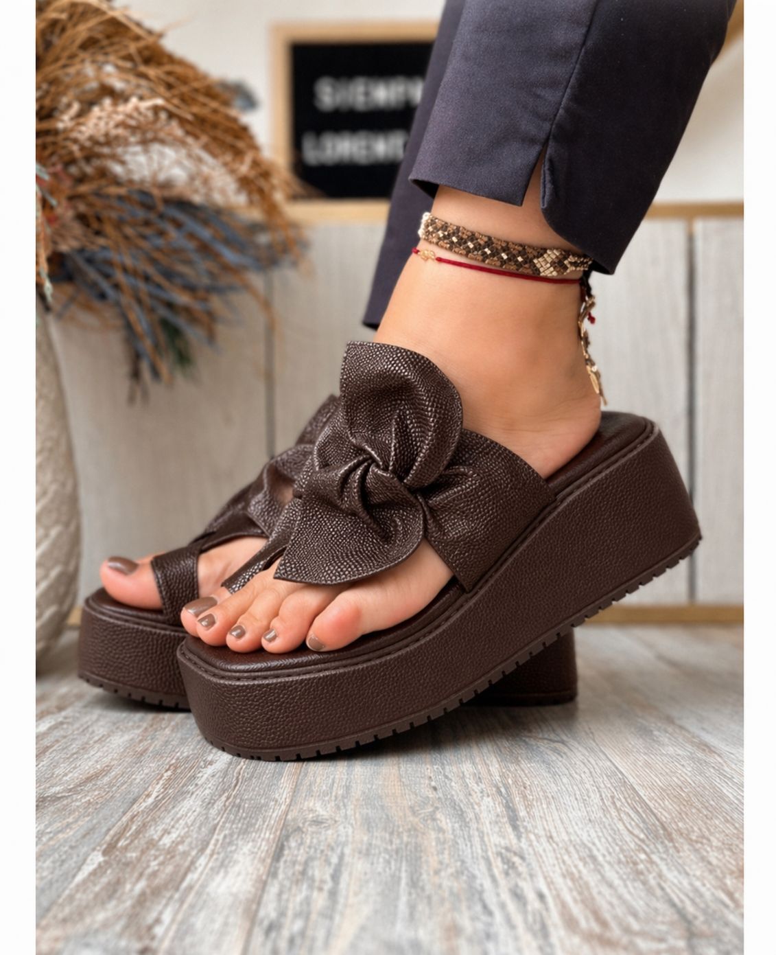 Luxe bow rise cognac