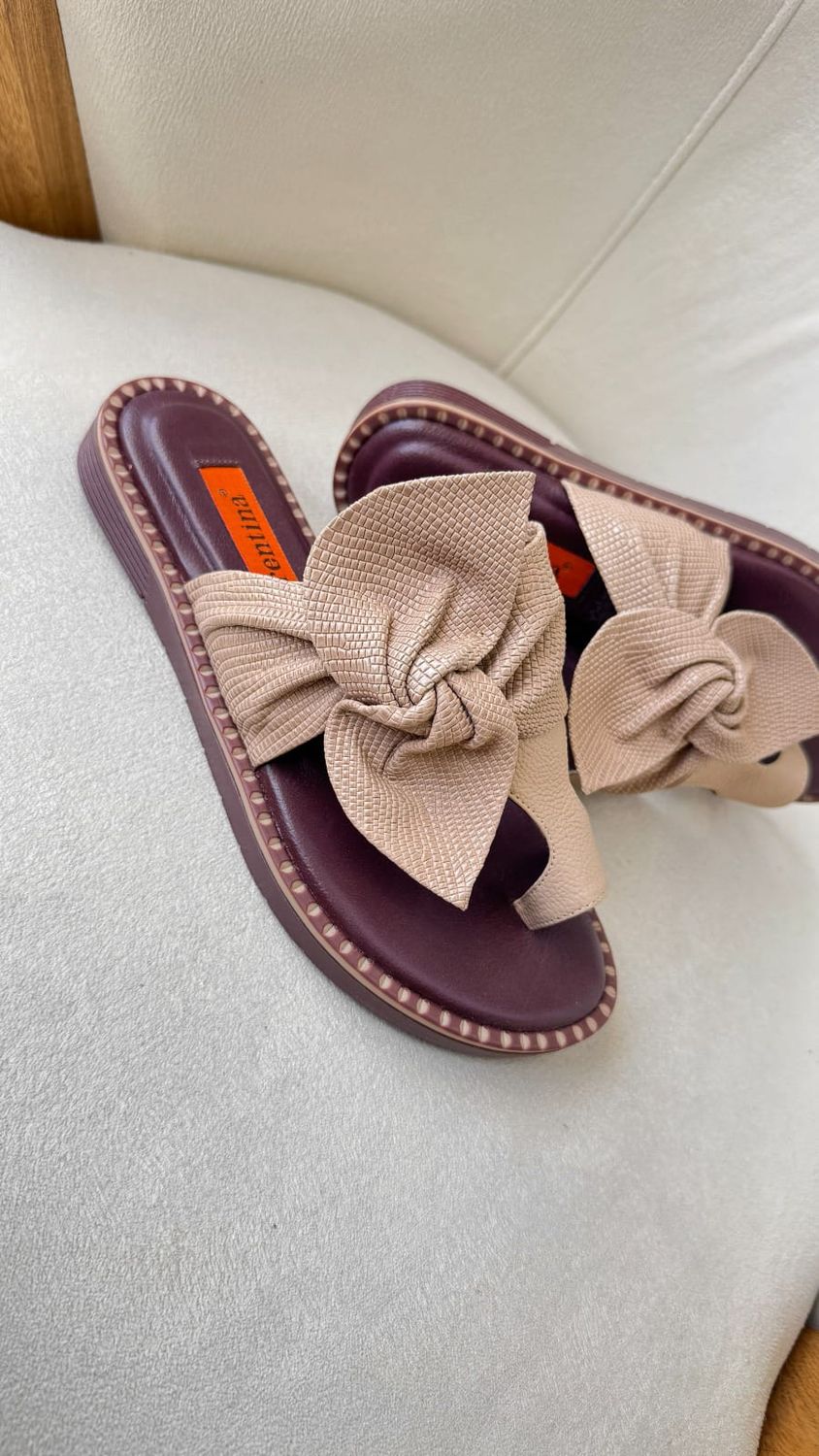 Luxe Leather Bow Flat. Sandal Taupe