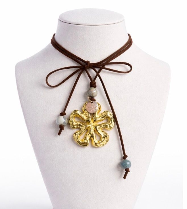 Golden Bloom Choker by 4 soles