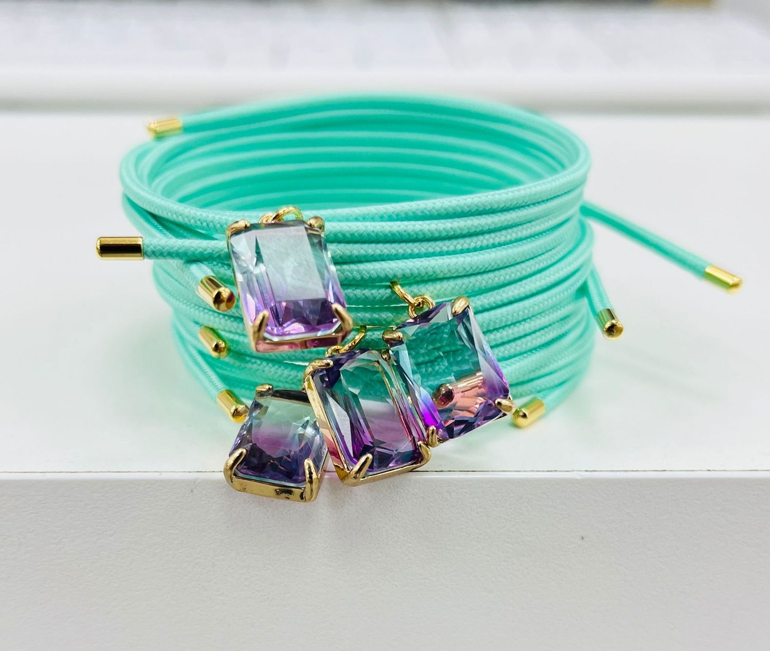 Lumi Crystal Magnetic Wrap