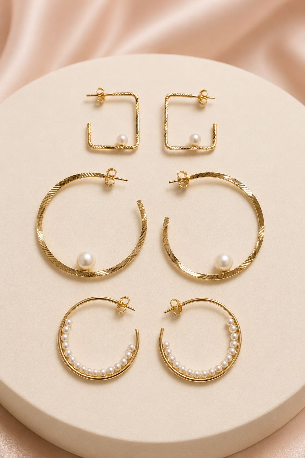 Lumina Pearl &amp; Gold Earring