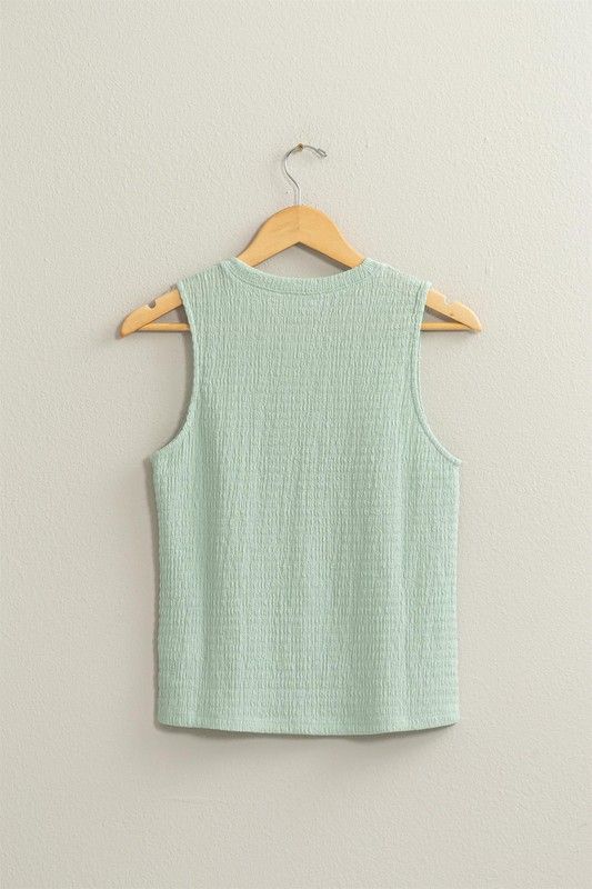 RELAXED FIT SLEEVELESS TOP. Mint