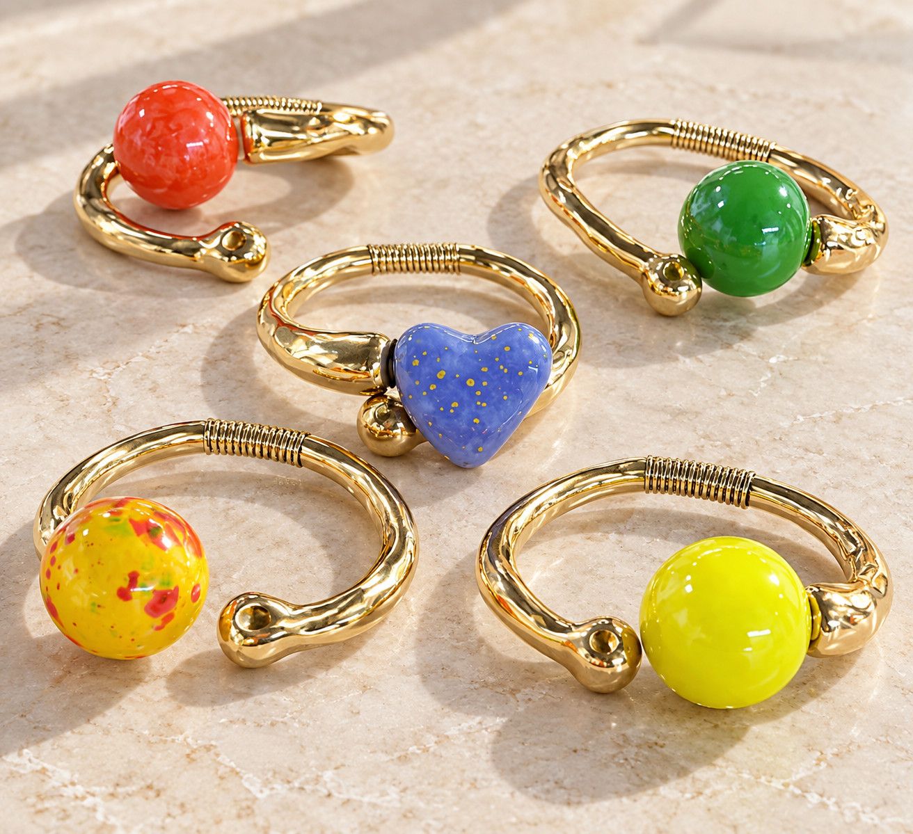Brazalete Carolina Olivares 