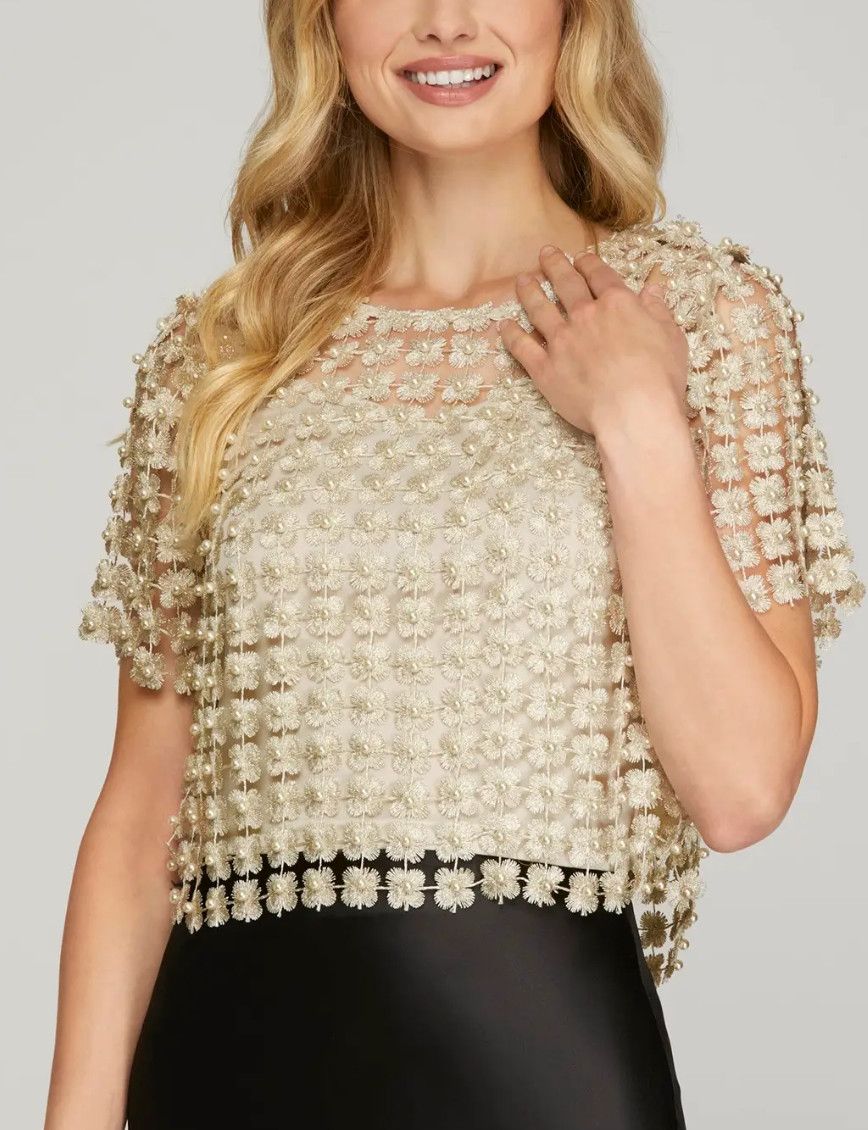SHORT SLEEVE LUREX CROCHET LACE PEARL BEADED TOP WITH LINING