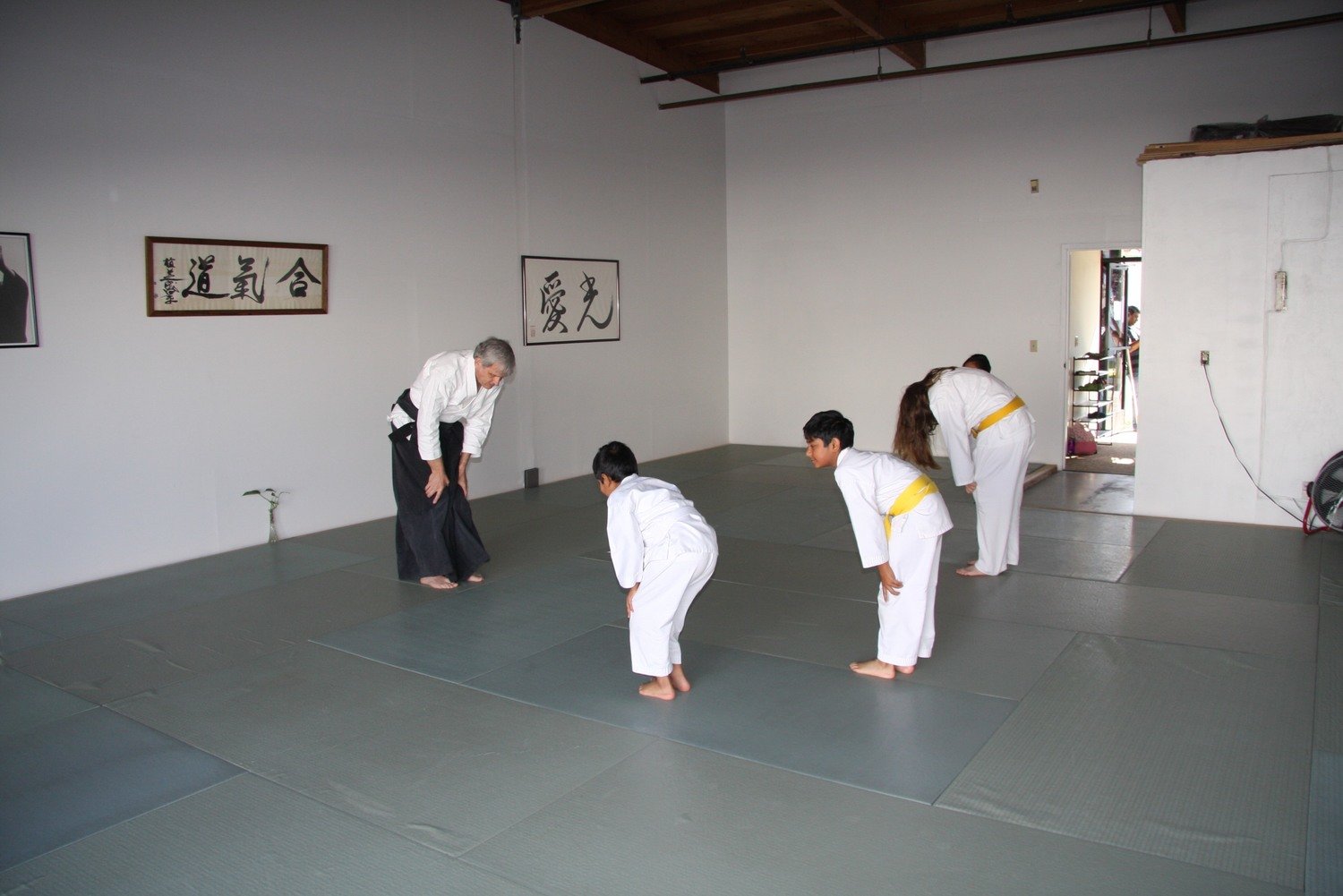 Children's Class ( Age: 7 to 12 years )