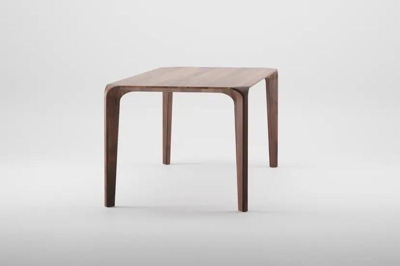 FLOW Table von ARTISAN