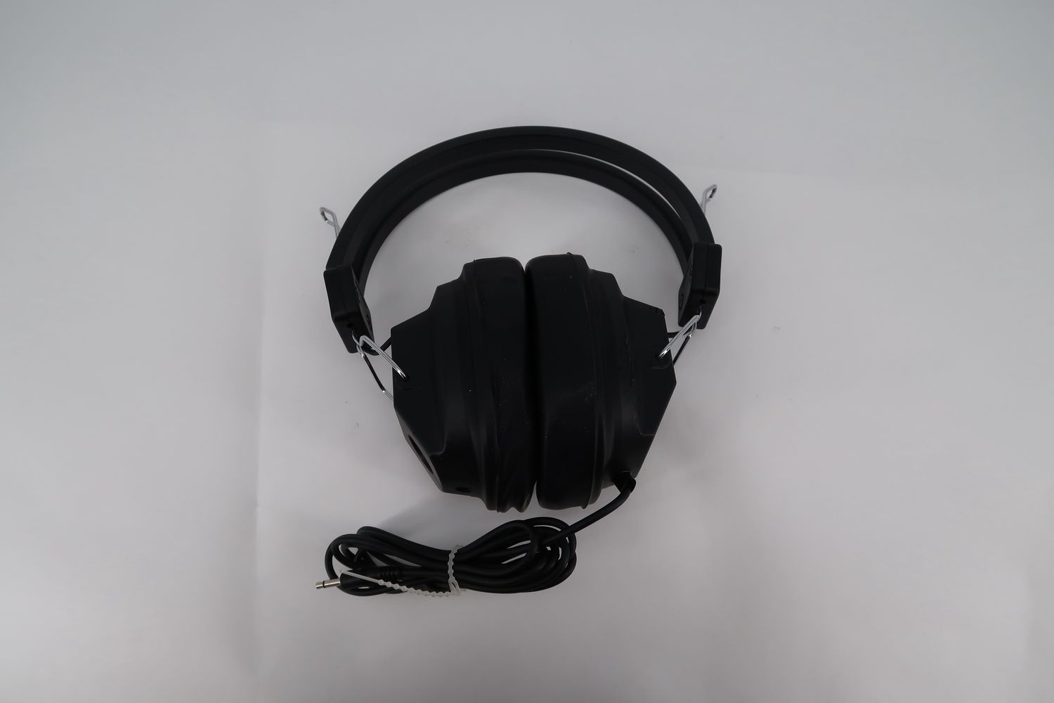 U18146 Used Bentley Stereo Wired Headphones 3.5mm Jack