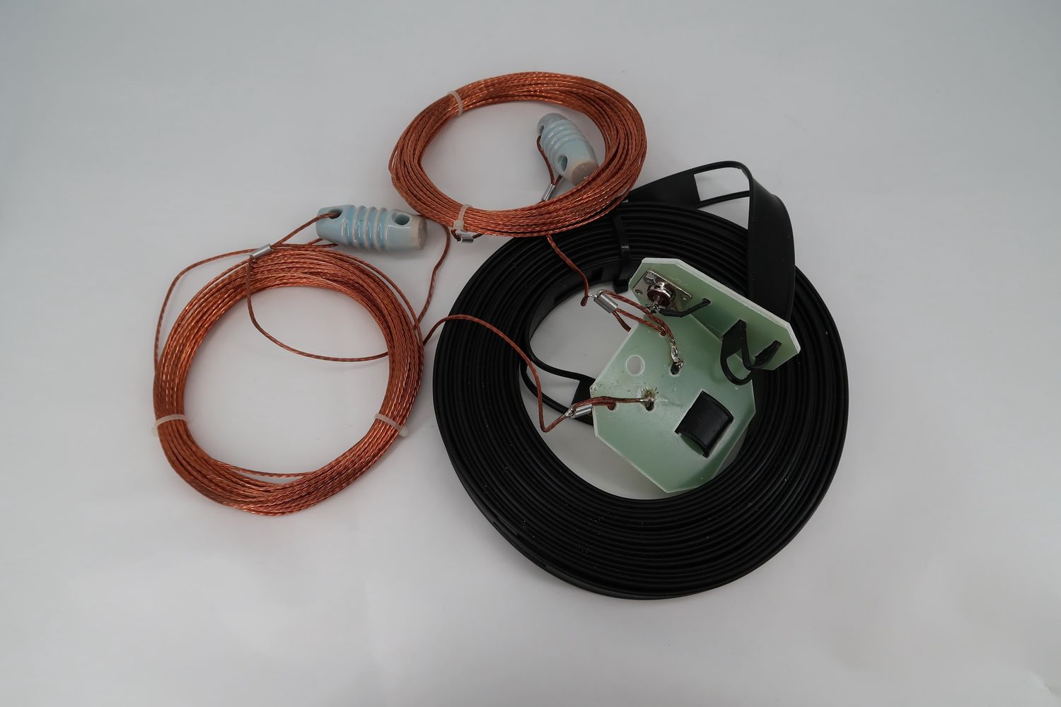 U18180 Used MFJ-1778 10-80 Meter G5RV Wire Antenna