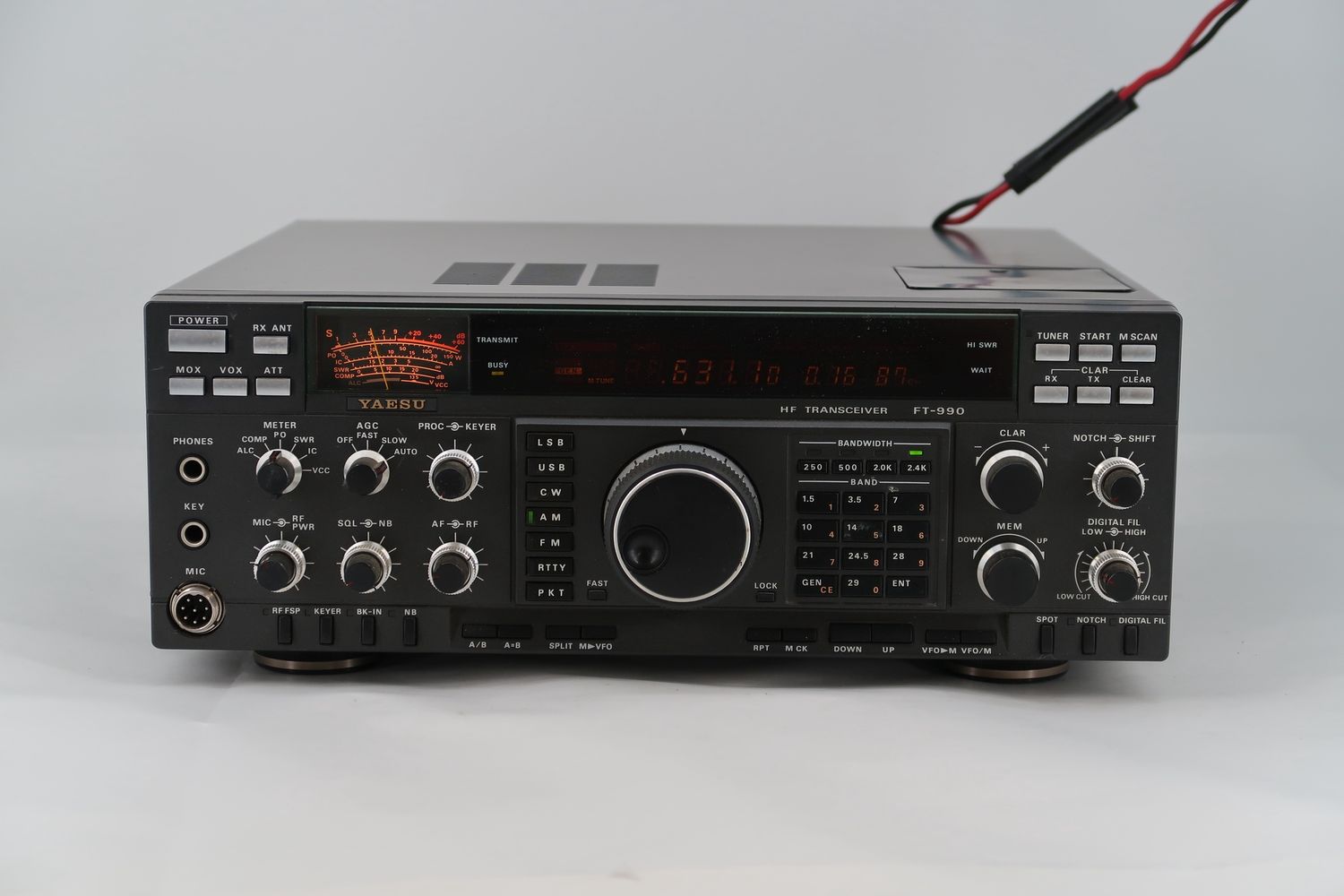 U18192 Used Yaesu FT-990 HF Base Transceiver