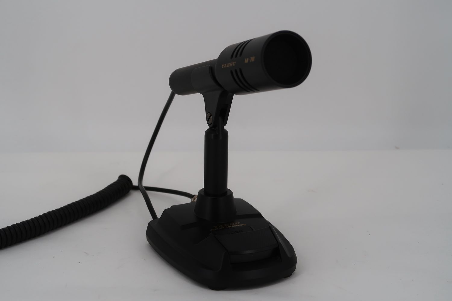 U18204 Used Yaesu M-70D Desktop Microphone