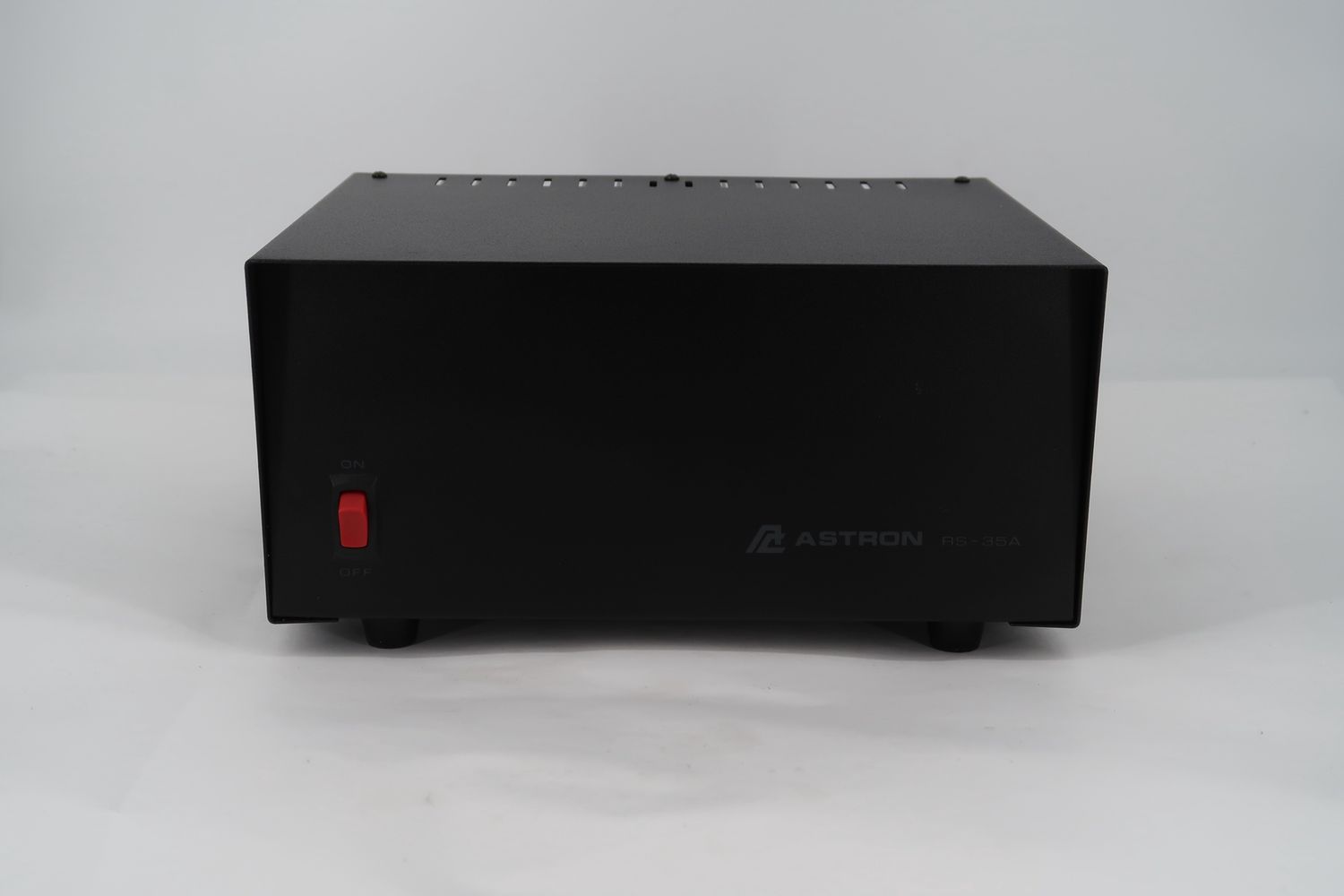 U18243 Used Astron RS-35A DC Power Supply