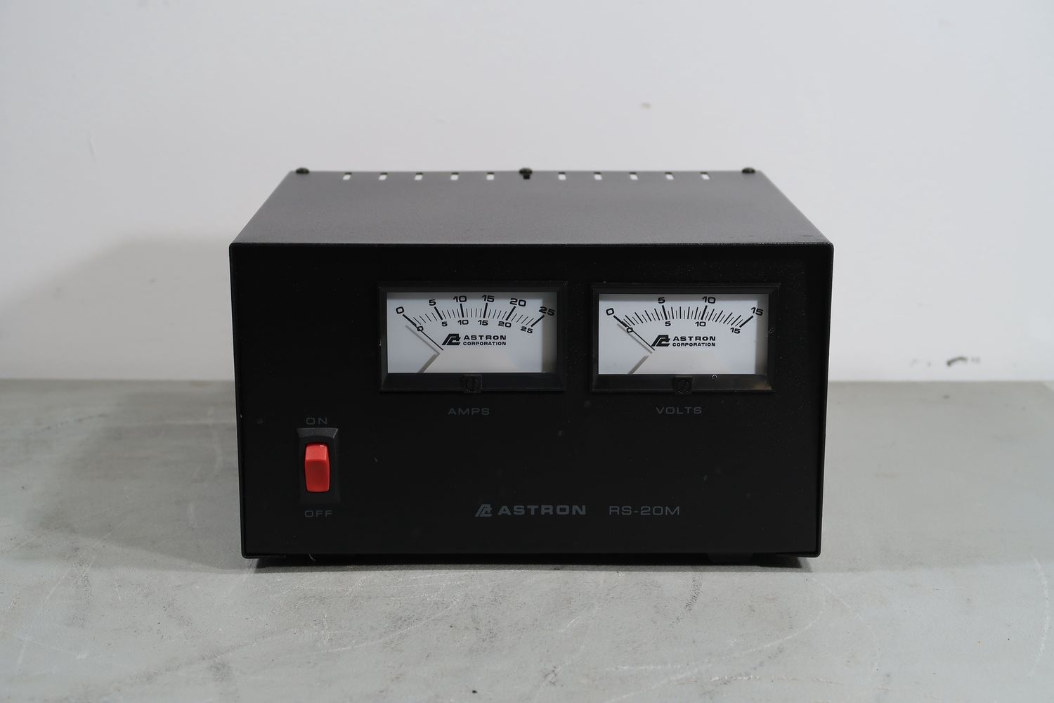 U18255 Used Astron RS-20M Metered Power Supply
