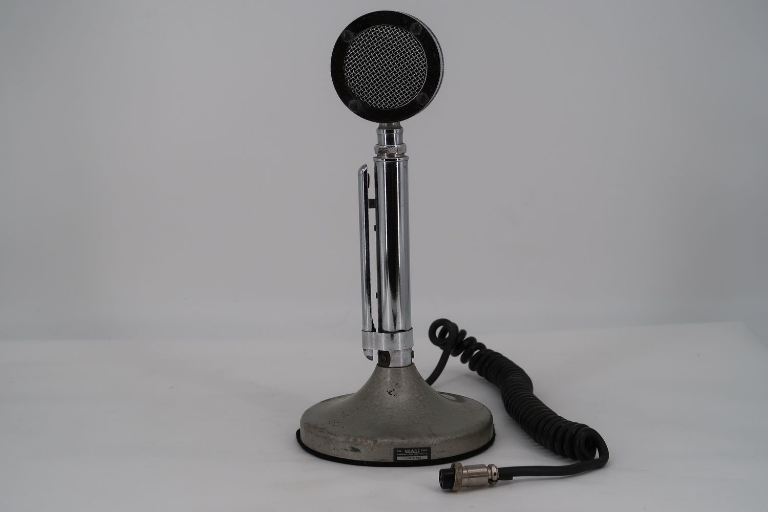U18295 AS IS Untested Astatic D-104 Vintage Desk Microphone