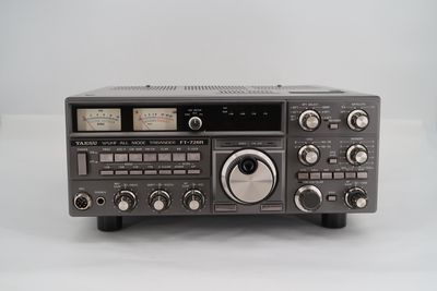 U18330 AS IS Yaesu FT-726R All-Mode Triband Transceiver w/ Expansion Module