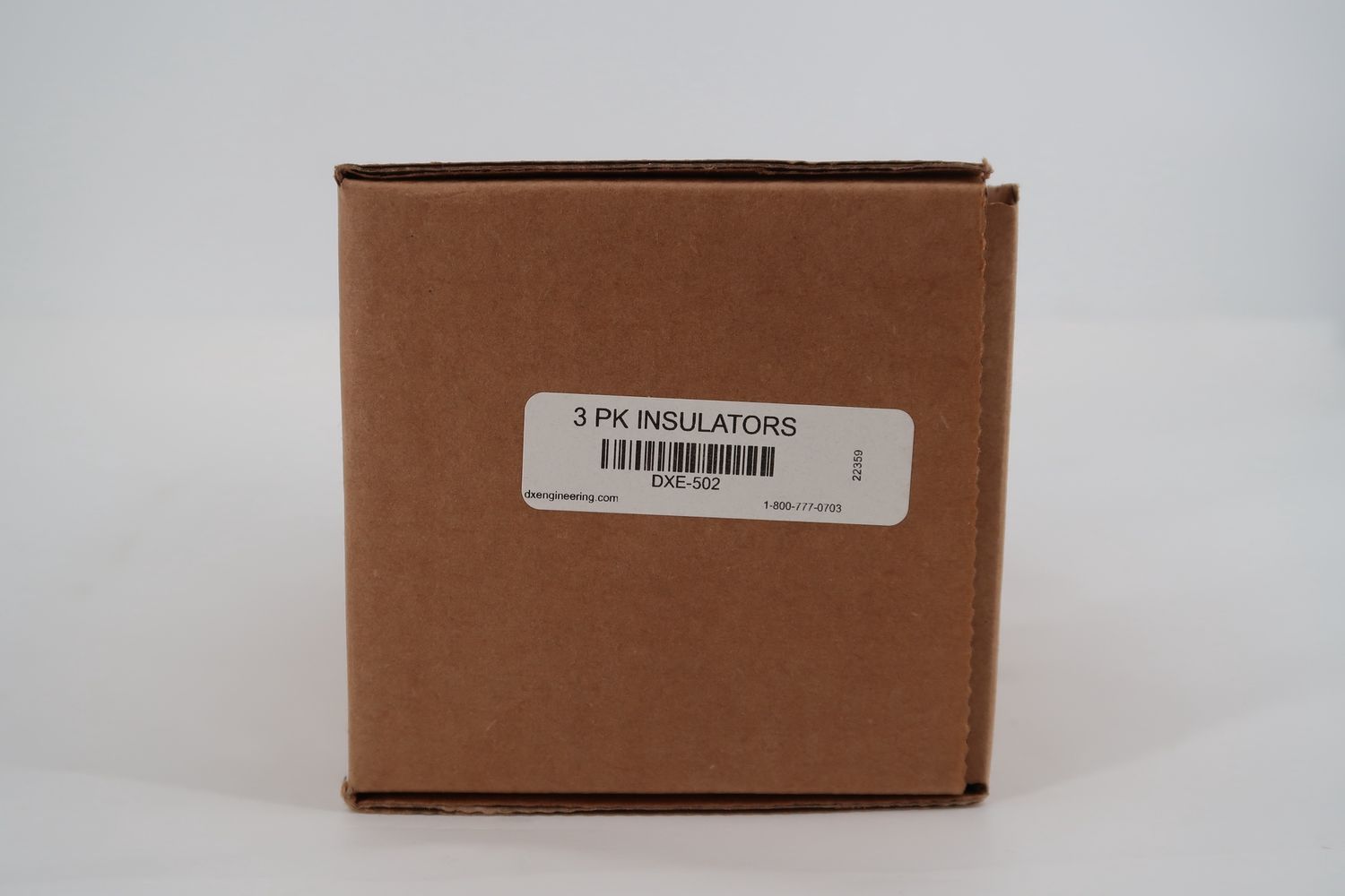 U18350 Never Used DXE-502 3-Pack Porcelain Insulators