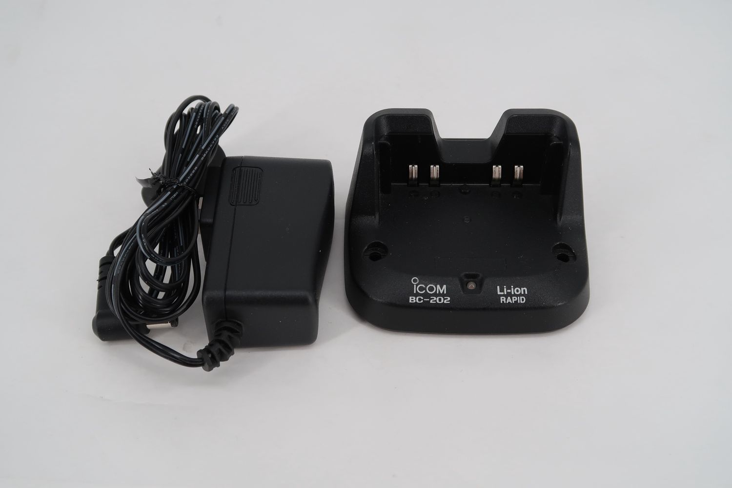 IO-7 Icom Repack BC-202 02 Rapid Desktop Charger