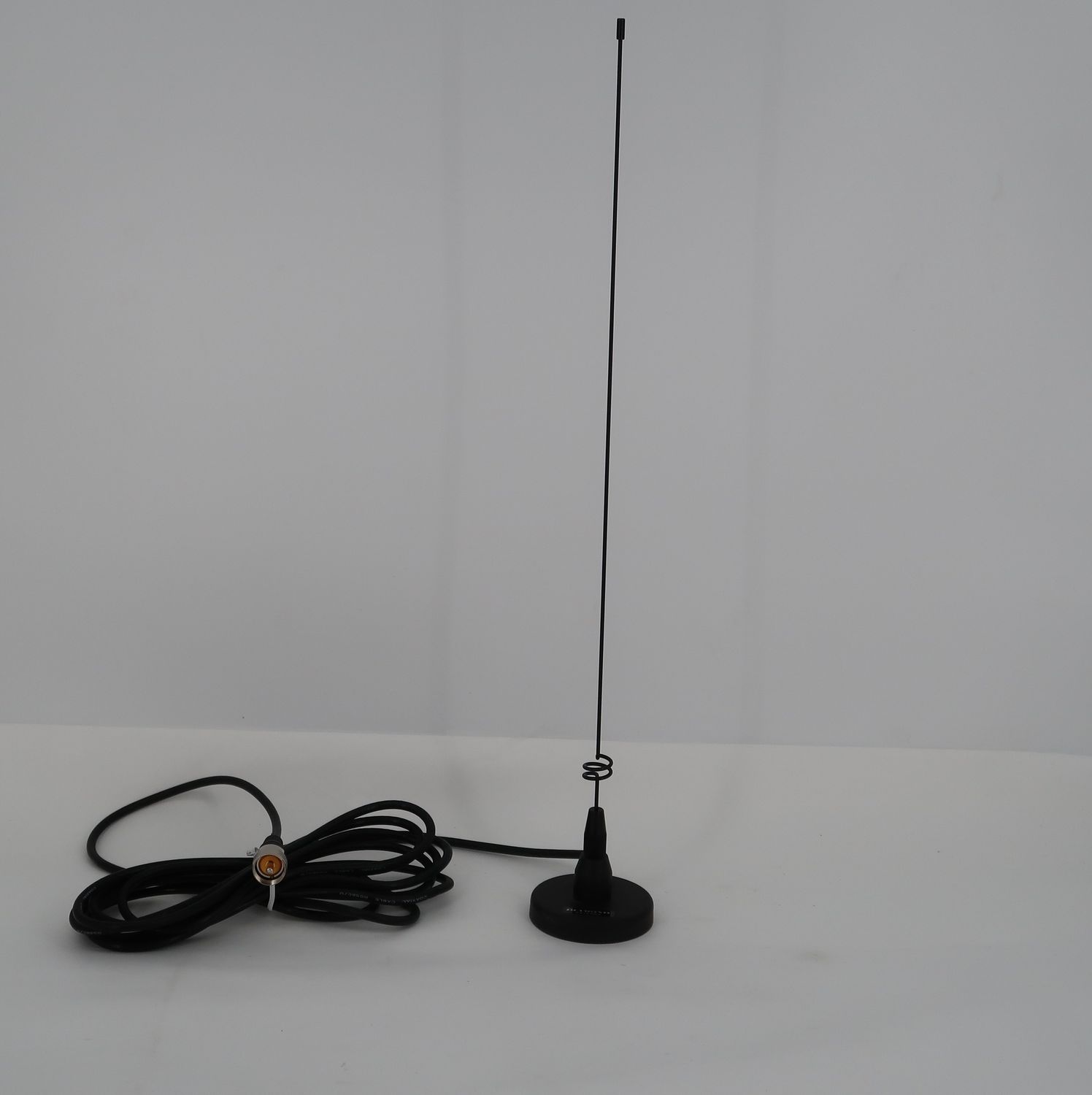 U18374 Used Diamond Antenna Mag-Mount w/ Antenna